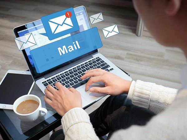 建站的時候如何在多個頁面里快速添加共有的功能組件？